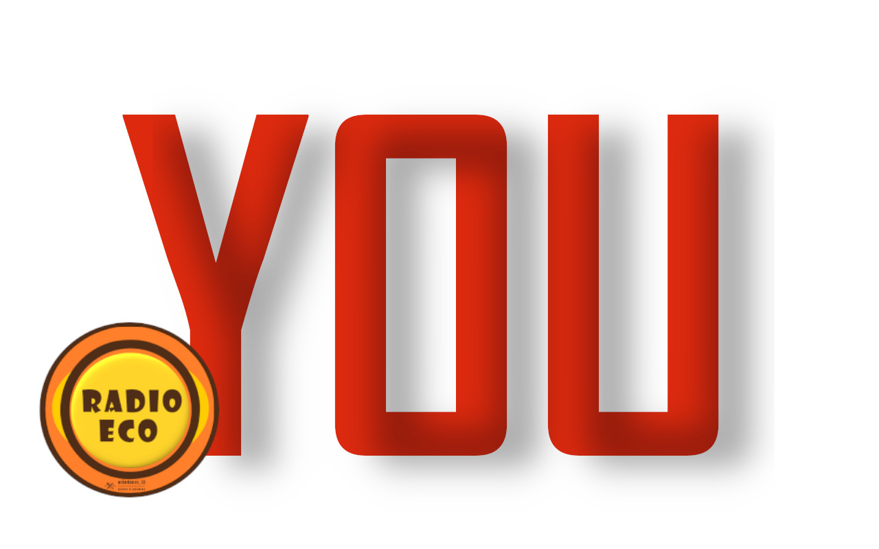 Letras YOU en rojo y logo de radio Eco