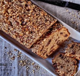pan de plátano con avellanas