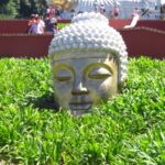 Buda dorado en Buddha Eden Garden